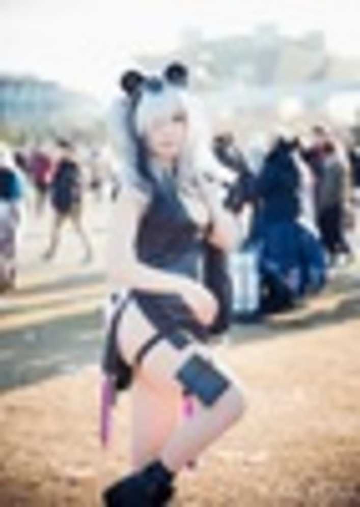 「コミックマーケット97」（C97）伊織もえのコミケコスプレ写真／『アークナイツ』エフイーターのコスプレ
