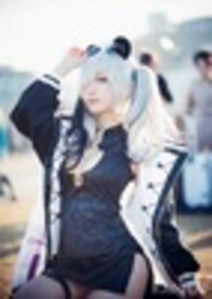 「コミックマーケット97」（C97）伊織もえのコミケコスプレ写真／『アークナイツ』エフイーターのコスプレ